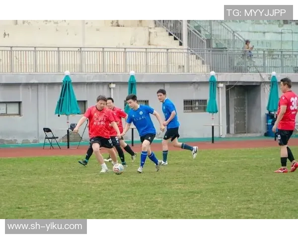 燃动绿茵激情点亮筑城梦想贵阳足球球星闪耀时代风采 燃动绿茵激情点亮筑城梦想贵阳足球球星闪耀时代风采