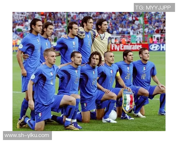 聚焦绿茵传奇巨星魅力展现足球激情与荣耀瞬间 聚焦绿茵传奇巨星魅力展现足球激情与荣耀瞬间