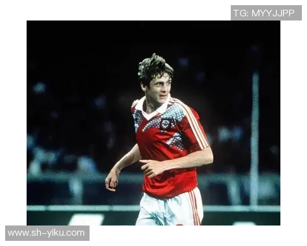 那些曾获足球先生荣誉的传奇巨星与他们的辉煌故事 那些曾获足球先生荣誉的传奇巨星与他们的辉煌故事